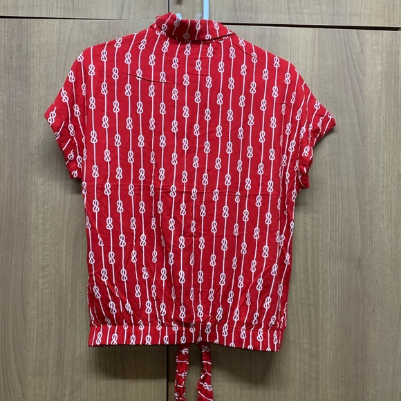 Red top - Picture 2 of 5